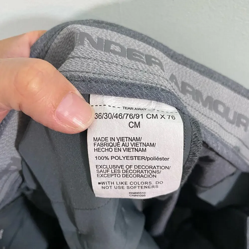 Under Armour Men's Light Grey Anti Slip Waist Straight Leg Golf Pants Size 36/30